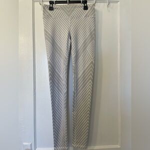 ALO Yoga Santa Fe White Stripe Airbrush Leggings